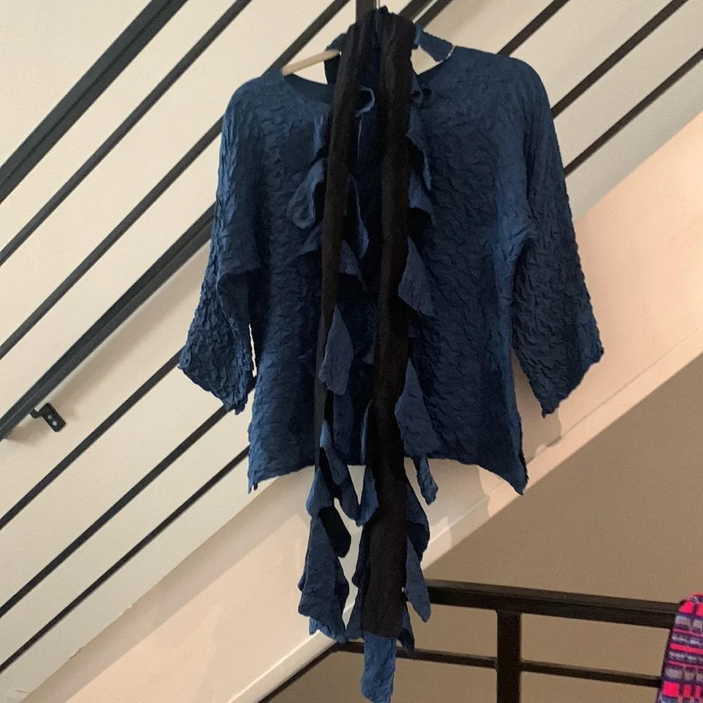 Silk handcrafted blue blouse and funky scarf black and blue set size small - Picture 1 of 9